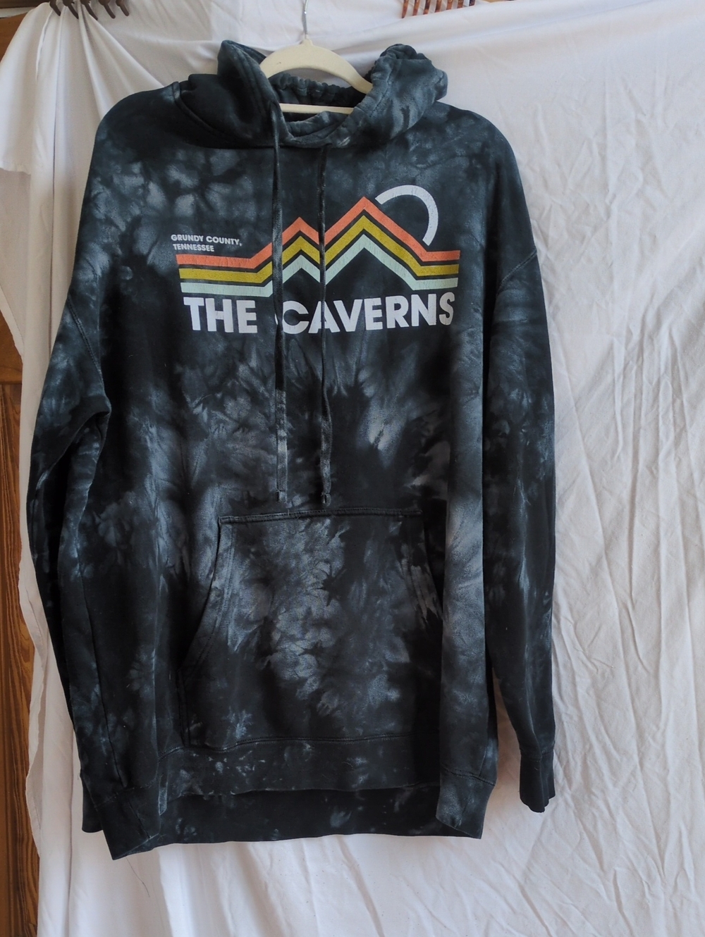 The Caverns Tie-Dye Pullover Hoodie - Black